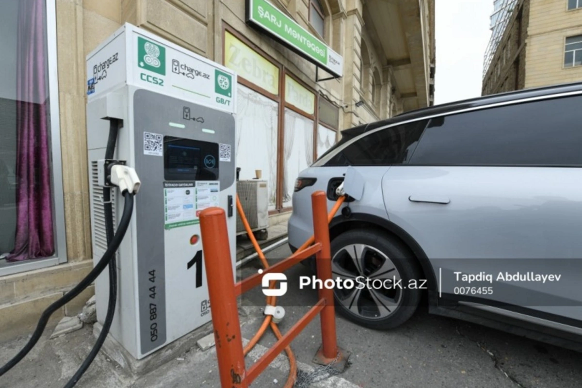 Ölkəmizdə elektrikli avtomobillərə maraq artıb: Bəs usta, ehtiyat hissələrini necə tapaq? - PROBLEM