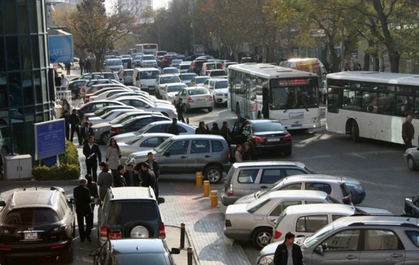 Bakıda "Mustanq"la "Mercedes" toqquşdu