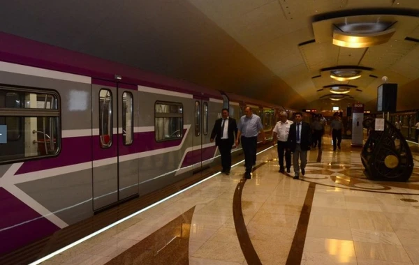 Bakı metrosunun yeni stansiyalarına baxış keçirilib (FOTO)