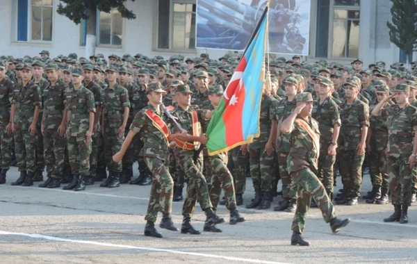 Ehtiyatda olan əsgərlər orduya çağırılır (RƏSMİ)