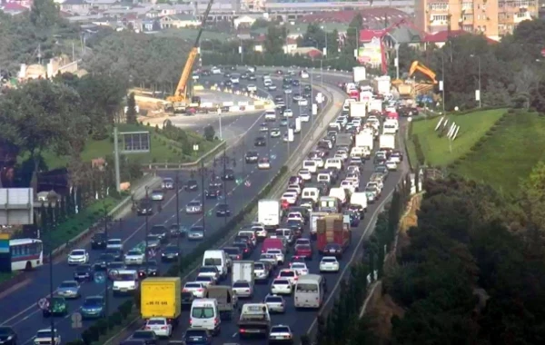 Bakı-Sumqayıt yolundakı böyük sıxlıqla bağlı rəsmi açıqlama (FOTO)