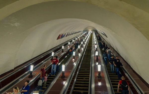 Bakı Metrosunda PİK saatlarda niyə eskalatorlar işləmir? (RƏSMİ AÇIQLAMA)