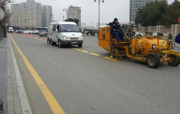 Bakıda avtobuslar üçün xüsusi xətlər çəkilir (FOTO)