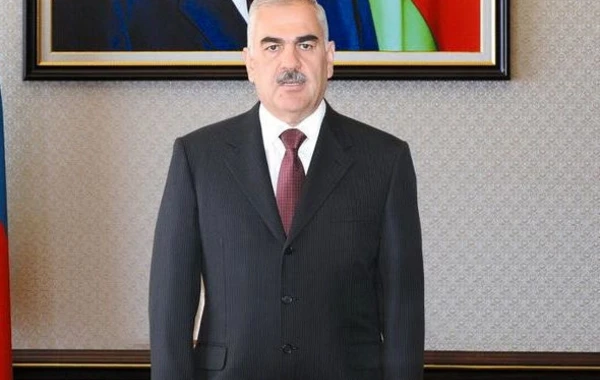 Vasif Talıbov naziri işdən çıxardı