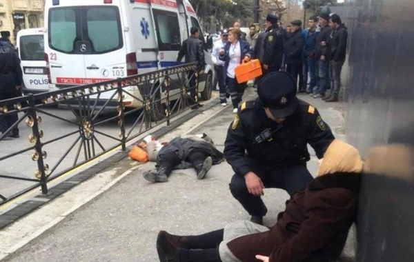 Bakıda qadınların başına boru düşdü, biri yerində keçindi (VİDEO+18)