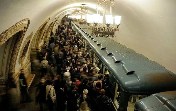 Metro istifadəçiləri 10 manatdan 100 manata qədər cərimələnə bilər (QAYDALAR)