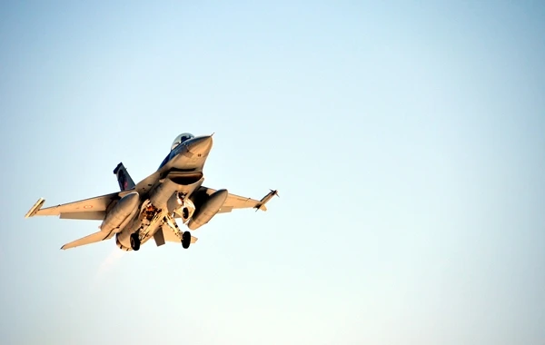 Azərbaycan və Türkiyənin bombardmançı təyyarələri hədəfləri məhv etdi (FOTO)