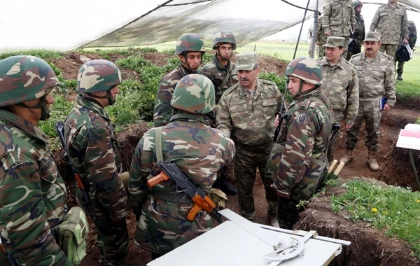 Zakir Həsənov orduya döyüşə hazır ol əmri verdi (FOTO)