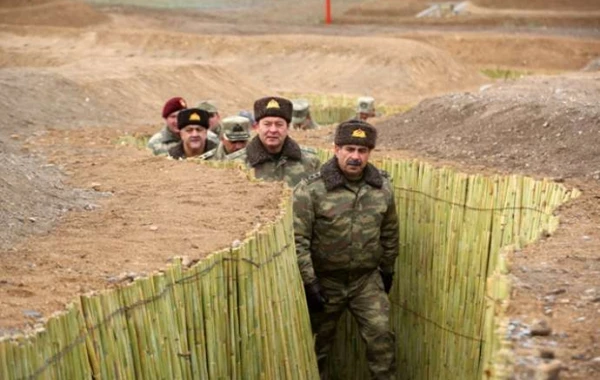 Müdafiə nazirindən Qələbə Günü ilə bağlı əmr (FOTO)