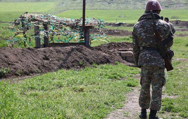 Ermənistanda daha üç yüksək rütbəli hərbçi həbs olunub