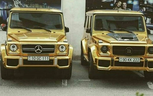 Bakıda qızılı "Galendewagen"lər (FOTO)