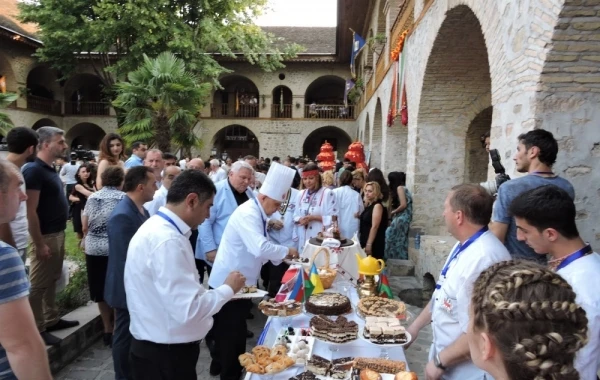 Şəkidə keçirilən III Beynəlxalq şirniyyat festivalı başa çatdı (FOTO)