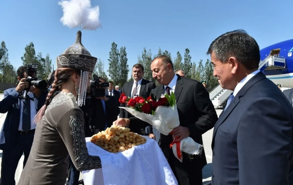 Prezidentin Qırğızıstana səfəri başlayıb (FOTO)