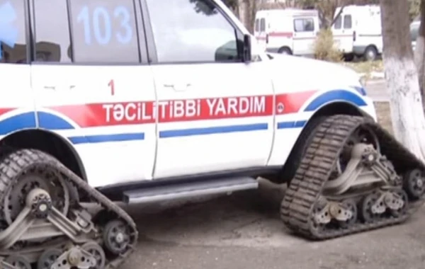 Tırtıllı təcili yardım maşınları - Bakıda görsəniz təəccüblənməyin (VİDEO)