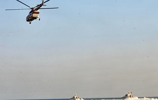 Xəzərdə neftçilərin axtarışı davam edir: 44 gəmi, 6 helikopter, 700-dən artıq canlı qüvvə səfərbər oldu