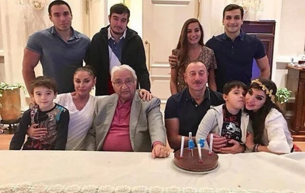 İlham Əliyevin doğum günündən özəl görüntülər (FOTO)