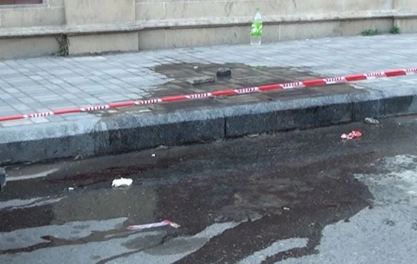 Bakıda qadın özünü yaşadığı binadan atdı