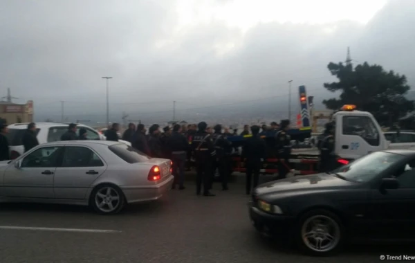 Bakı-Sumqayıt yolunda daha bir qəza - Yol bağlandı - FOTO