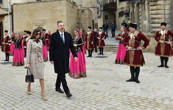 Prezident və xanımı Novruz şənliyində iştirak edib