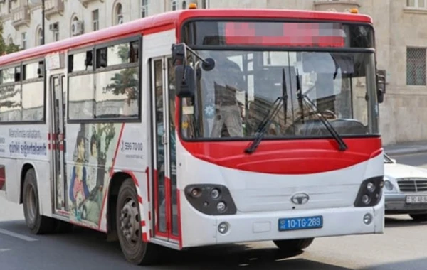 Bakıda piyadaları ölümlə hədələyən sürücü işdən qovuldu (FOTO)