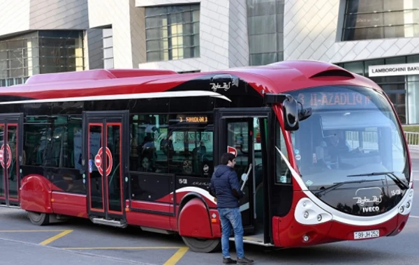 “BakuBus”dan sərnişinlərə müraciət (FOTO)