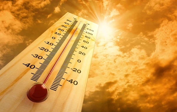 Nazirlikdən dəhşətli istilərlə bağlı açıqlama: temperatur iqlim normasından 3 dərəcə yüksəkdir