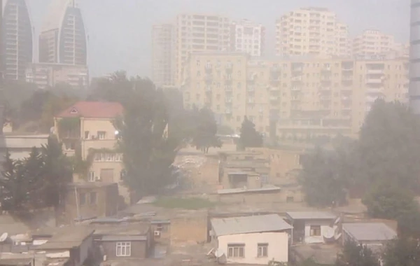 Bakıda müşahidə olunan toz dumanının səbəbi açıqlandı