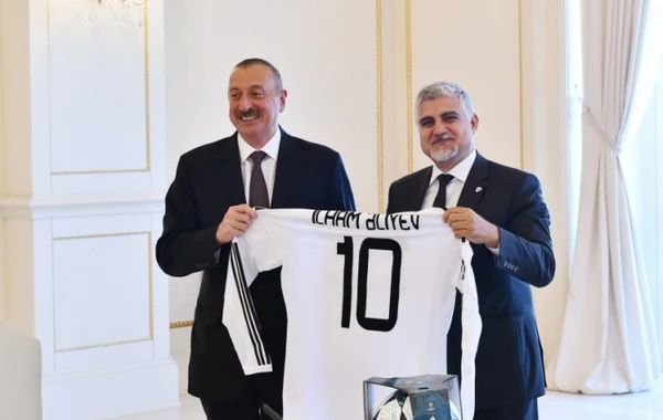 "Qarabağ"dan İlham Əliyevə gözlənilməz HƏDİYYƏ (FOTO)