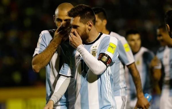 Messi 3 qol vurdu, Argentina Dünya Çempionatına gedir (VİDEO)