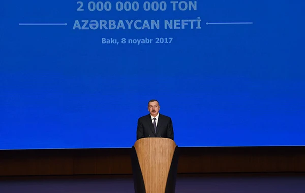 Prezident 2 milyard ton neft hasilatı ilə bağlı mərasimdə