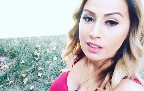 Roza Zərgərli Instagram-da çılpaq fotosunu paylaşdı