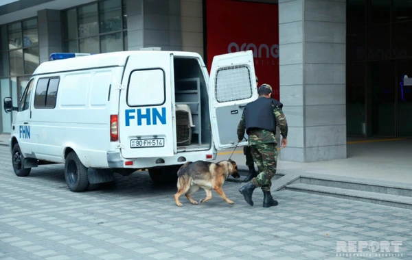 "28 May"da bomba həyəcanı: vətəndaşlar təxliyyə olundu, polis ərazini nəzarətə götürdü (VİDEO)