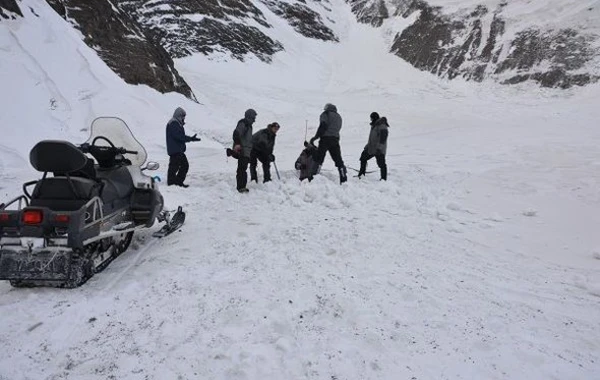 FHN itkin düşmüş alpinistlərin axtarışı ilə bağlı məlumat yayıb - FOTO