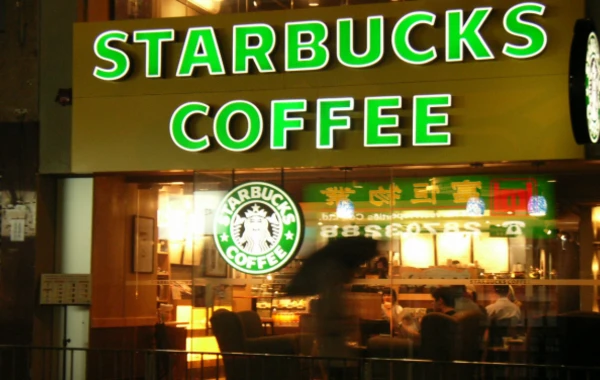 Bakıda “Starbucks”da görünməmiş oğurluq