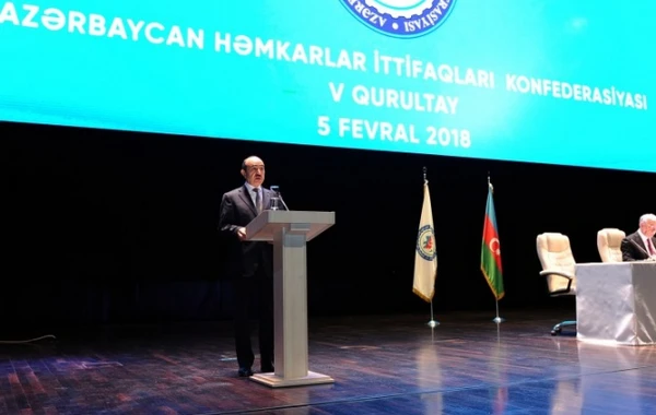 Əli Həsənov növbədənkənar prezident seçkiləri ilə bağlı danışdı