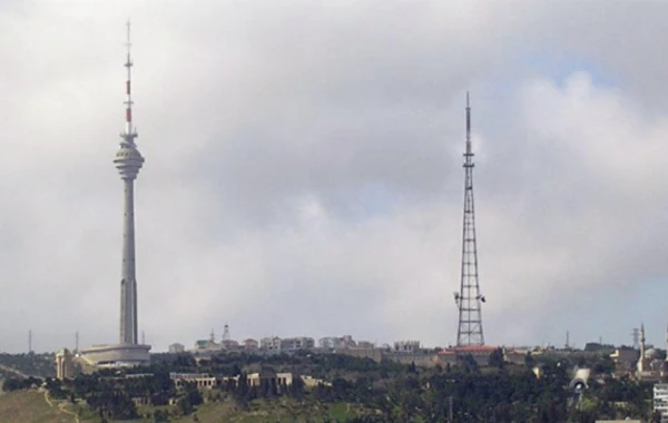 Teleqüllə yaxınlığında 30 metr uzunluğunda, 12 metr dərinliyində çatlar yaranıb