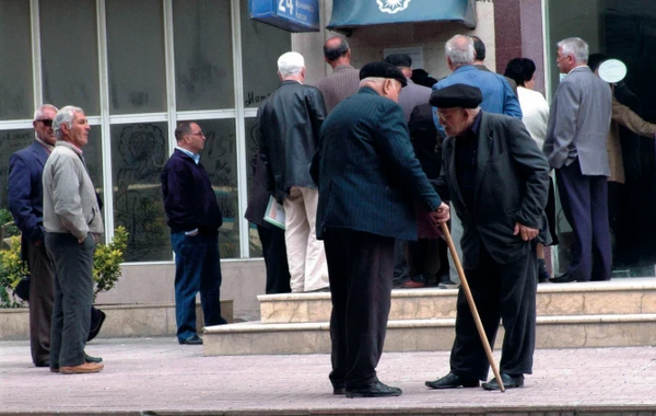 Pensiyalar artımla birgə bu gün veriləcək