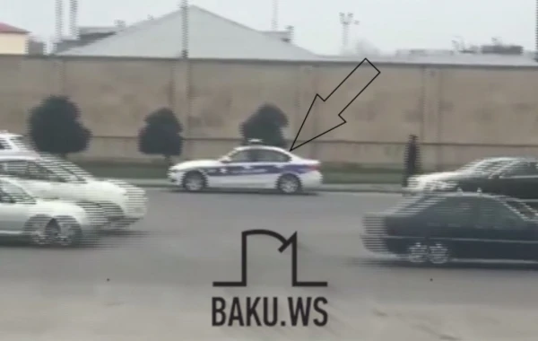 Bakıda yol polisinin hərəkəti sürücünü özündən çıxardı (VİDEO)