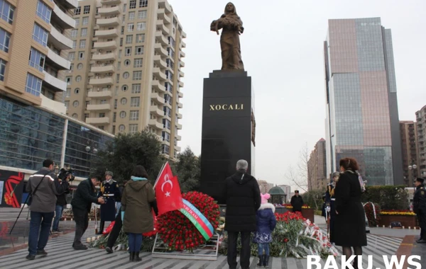 Paytaxtda Xocalı şəhidlərinin xatirəsi anıldı (VİDEOREPORTAJ)