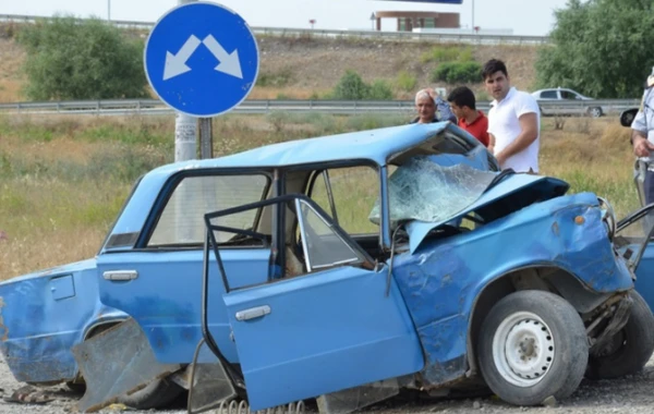 Bakıda iki avtomobil toqquşub, 7 nəfər xəsarət alıb