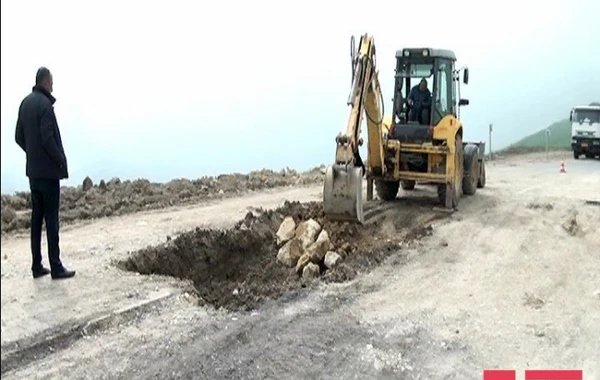 Şamaxıda yeni istifadəyə verilən 3 avtomobil yolu dağılıb - FOTO