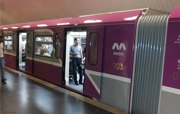 Bakı metrosunda problem: sərnişinlər qatardan boşaldıldı