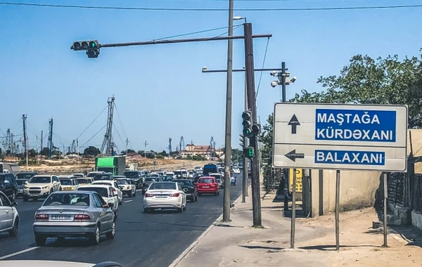 Bakıda bu yollarda svetoforların vaxt planlarında dəyişiklik edilib - FOTO