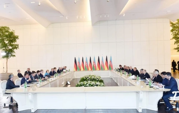 Merkel: “Qarabağ münaqişəsinin həllinə dəstək olmaq istərdik”