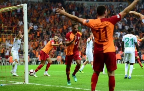 "Qalatasaray" rəqibini meydana çıxmağa peşman etdi (VİDEO)