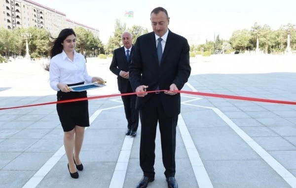 Prezident Bakı bulvarındakı “Qu quşları” fəvvarə kompleksinin açılışında