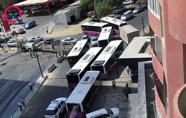 Bakıda bu yollarda hərəkət iflic oldu - FOTO