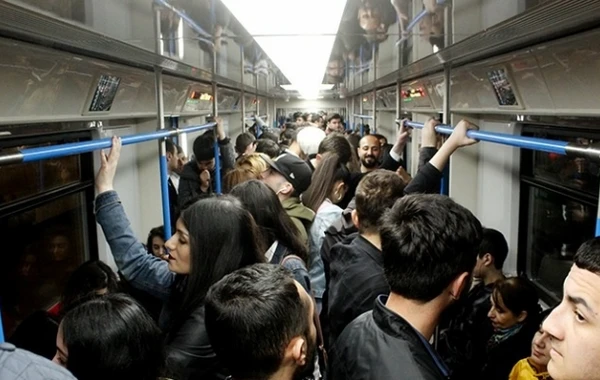 Bakı metrosunda hadisə