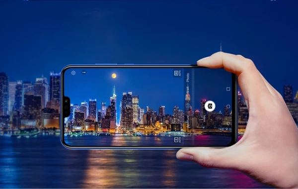 Dünyanın ən çox satılan mobil telefonu artıq Azərbaycanda – FOTO