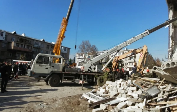 Gəncədə partlayış baş verən bina ilə bağlı qərar verildi